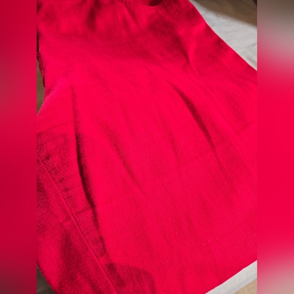 Larry Levine | Stylish Red Women's Capris, Size 12 - Picture 9 of 9